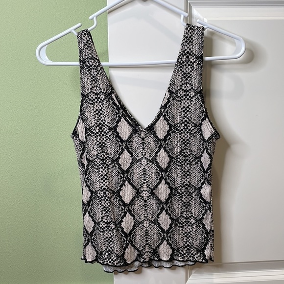 Animal print tank✨ - Picture 2 of 4